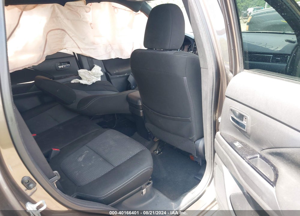 2018 MITSUBISHI OUTLANDER LE VIN: JA4AD3A34JZ036736