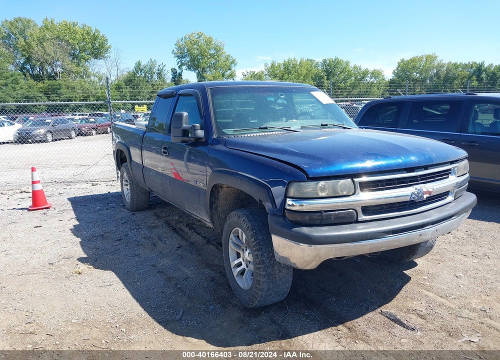 2001 CHEVROLET SILVERADO 1500 LS VIN: 2GCEK19T711104087