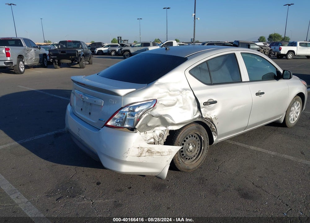 2015 NISSAN VERSA 1.6 S+ VIN: 3N1CN7APXFL886460