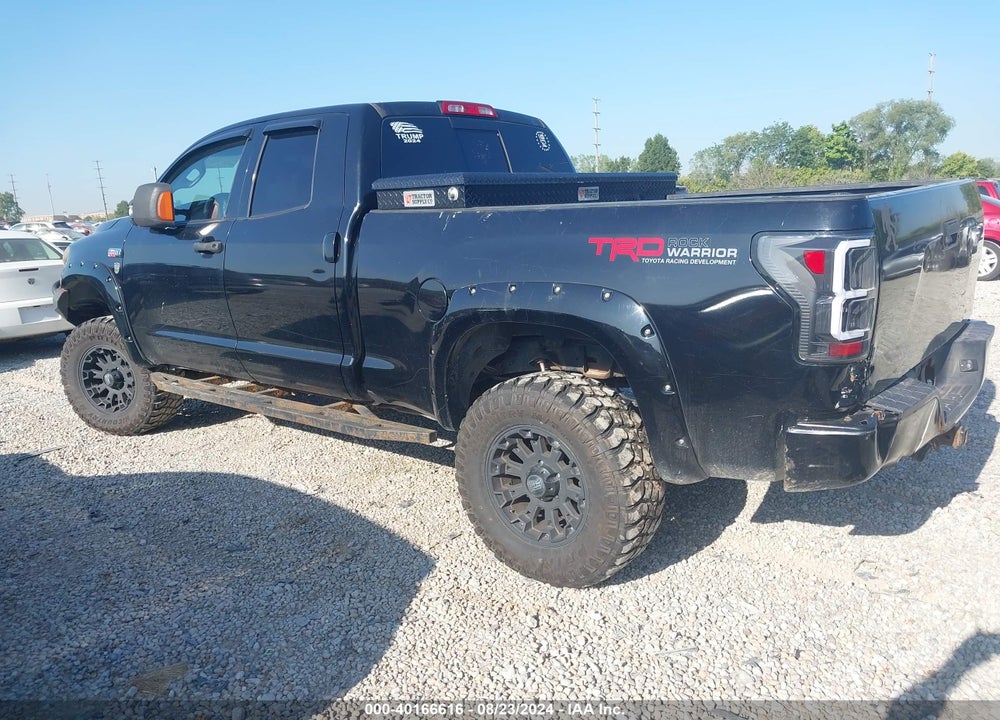 2011 TOYOTA TUNDRA GRADE 5.7L V8 VIN: 5TFUY5F17BX186413