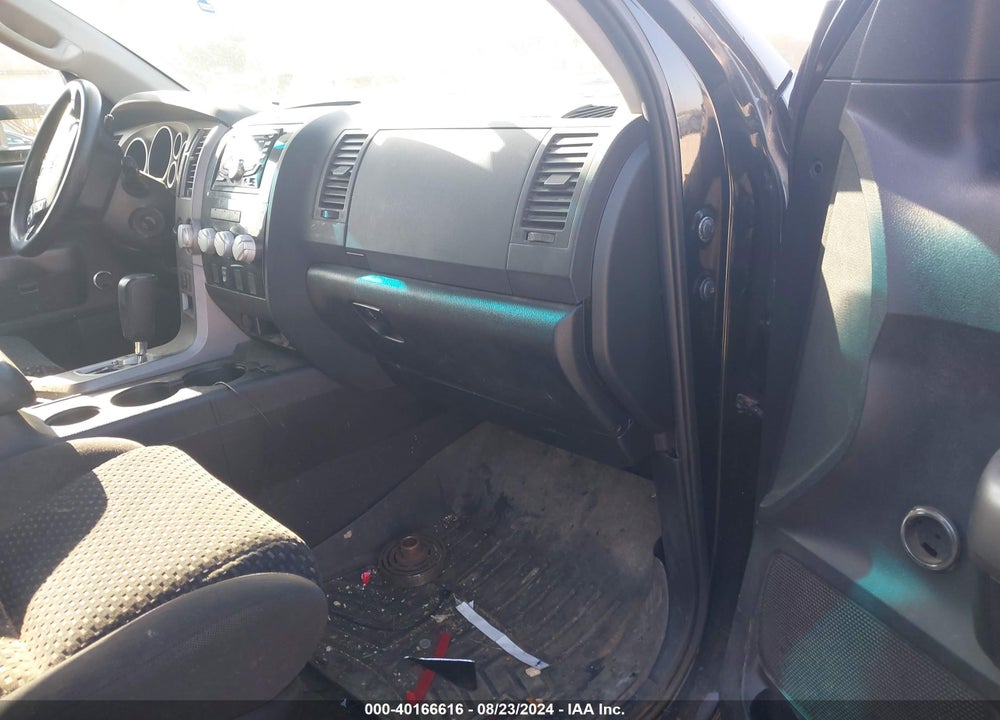 2011 TOYOTA TUNDRA GRADE 5.7L V8 VIN: 5TFUY5F17BX186413