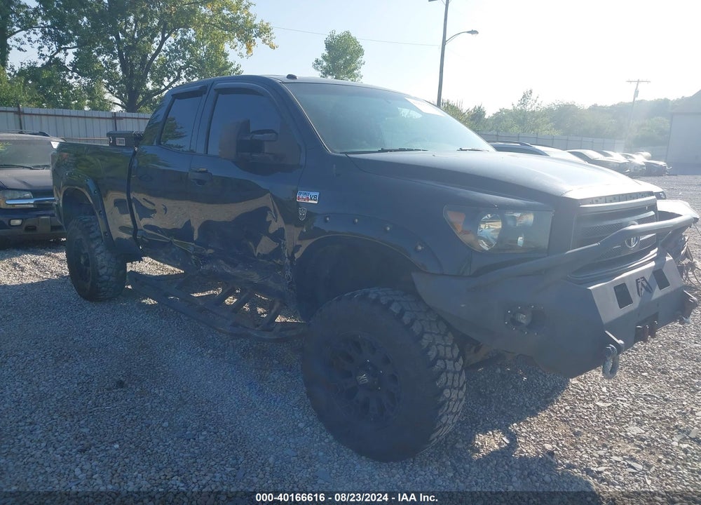 2011 TOYOTA TUNDRA GRADE 5.7L V8 VIN: 5TFUY5F17BX186413