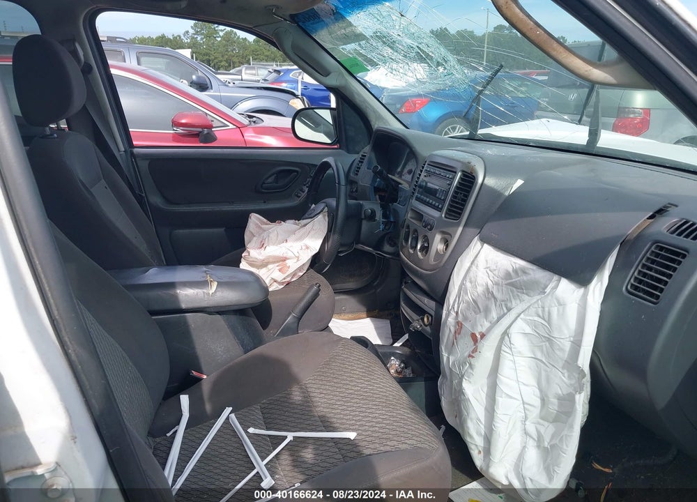 2004 FORD ESCAPE XLT VIN: 1FMYU93134KA80304