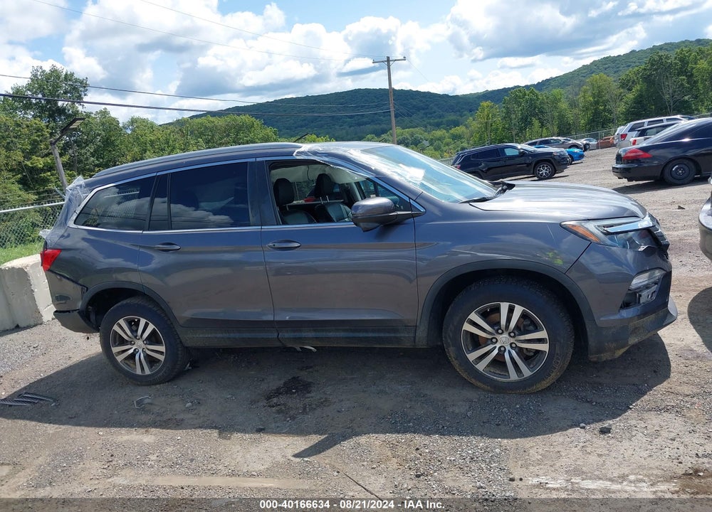 2017 HONDA PILOT VIN: 5FNYF6H55HB099366