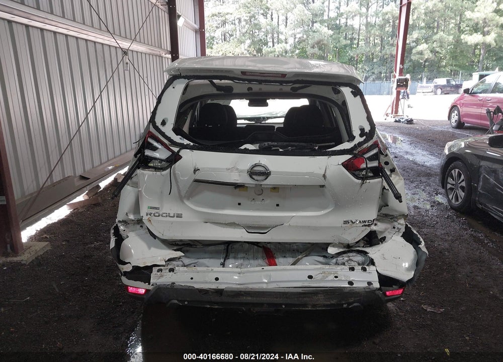 2018 NISSAN ROGUE SV VIN: KNMAT2MV9JP594254