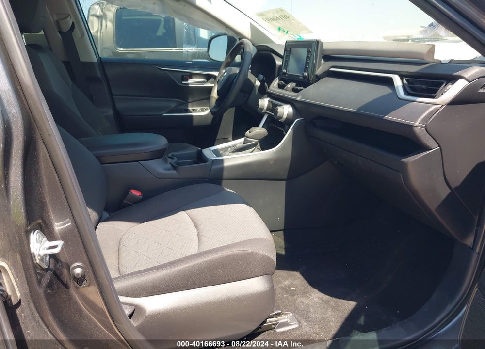 2021 TOYOTA RAV4 XLE VIN: 2T3W1RFV3MC156714