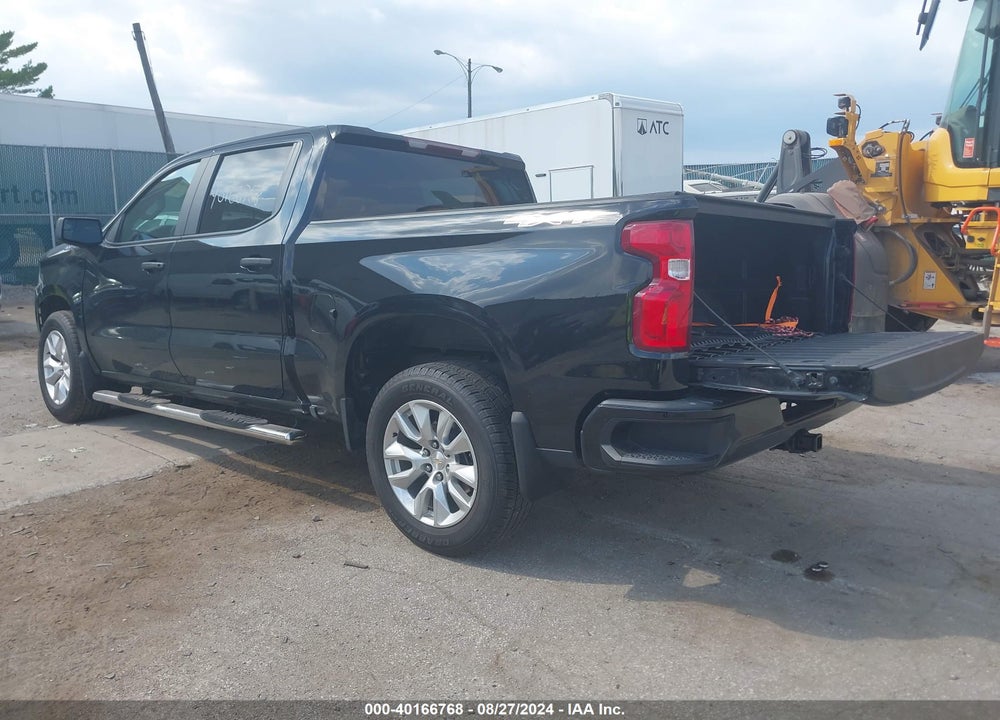 2021 CHEVROLET SILVERADO 1500 4WD SHORT BED CUSTOM VIN: 1GCPYBEKXMZ165665