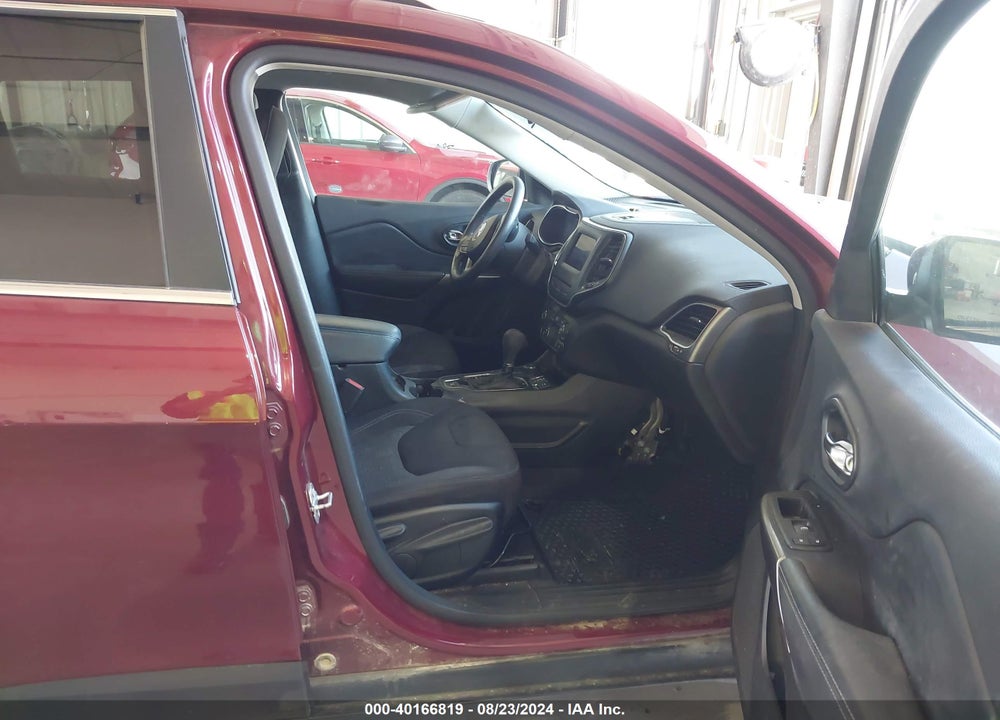 2019 JEEP CHEROKEE LATITUDE 4X4 VIN: 1C4PJMCB6KD334819