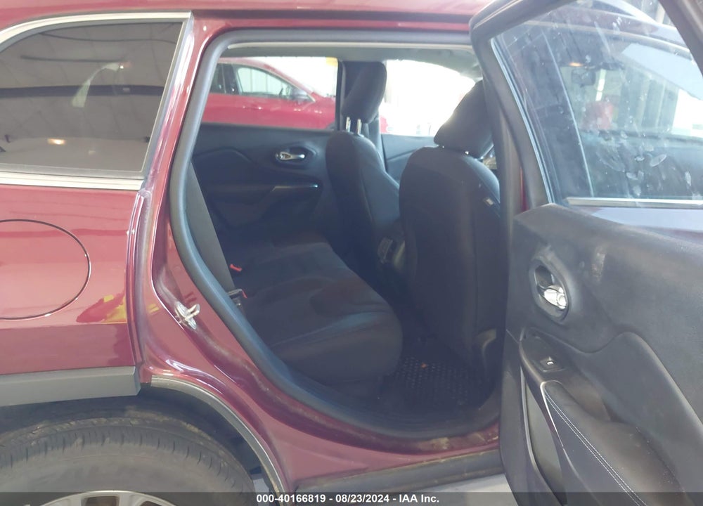2019 JEEP CHEROKEE LATITUDE 4X4 VIN: 1C4PJMCB6KD334819