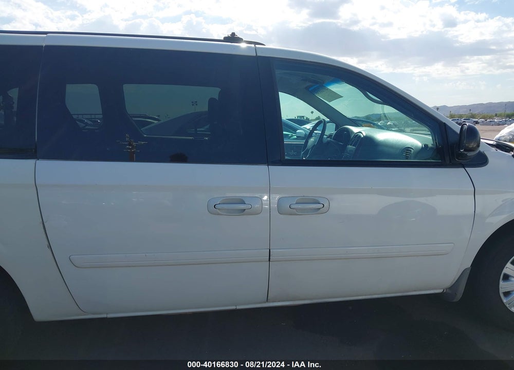 2006 CHRYSLER TOWN & COUNTRY LX VIN: 2A4GP44RX6R861463
