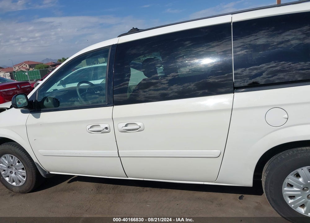 2006 CHRYSLER TOWN & COUNTRY LX VIN: 2A4GP44RX6R861463