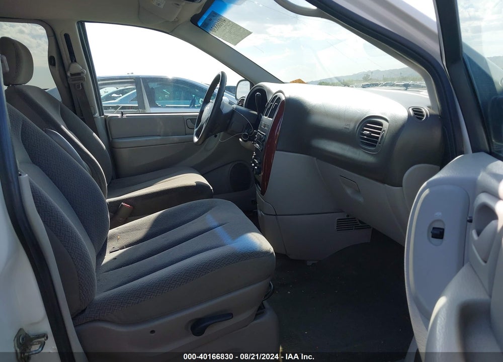 2006 CHRYSLER TOWN & COUNTRY LX VIN: 2A4GP44RX6R861463