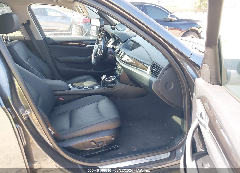 2015 BMW X1 XDRIVE28I VIN: WBAVL1C52FVY34872