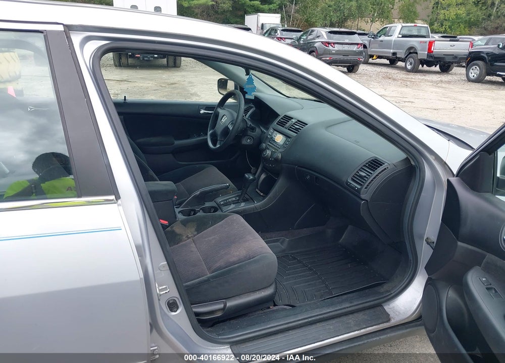 2004 HONDA ACCORD 2.4 LX VIN: 1HGCM56324A140701