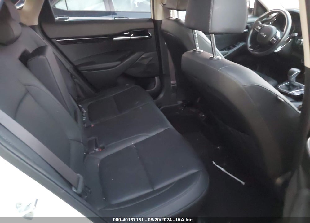 2023 KIA SELTOS EX VIN: KNDERCAA1P7410392