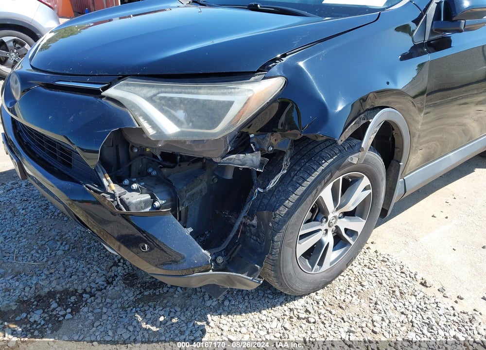 2017 TOYOTA RAV4 XLE VIN: 2T3WFREV7HW343705