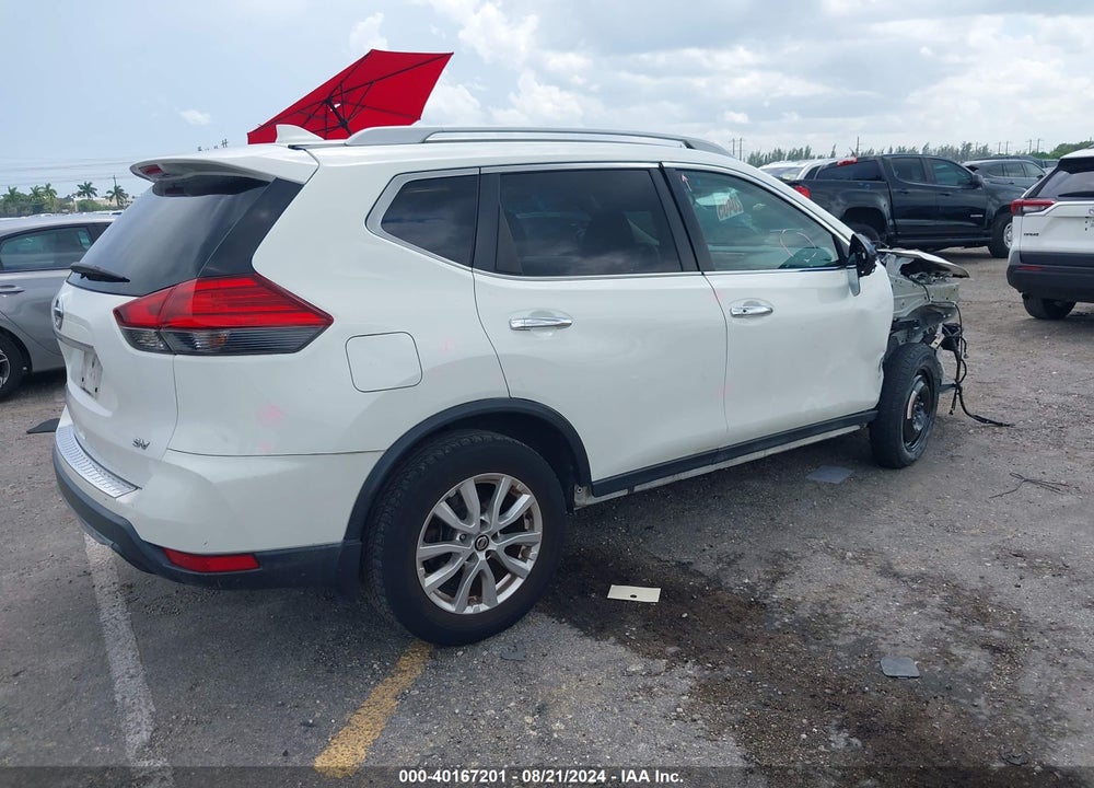 2017 NISSAN ROGUE VIN: 5N1AT2MT9HC878012