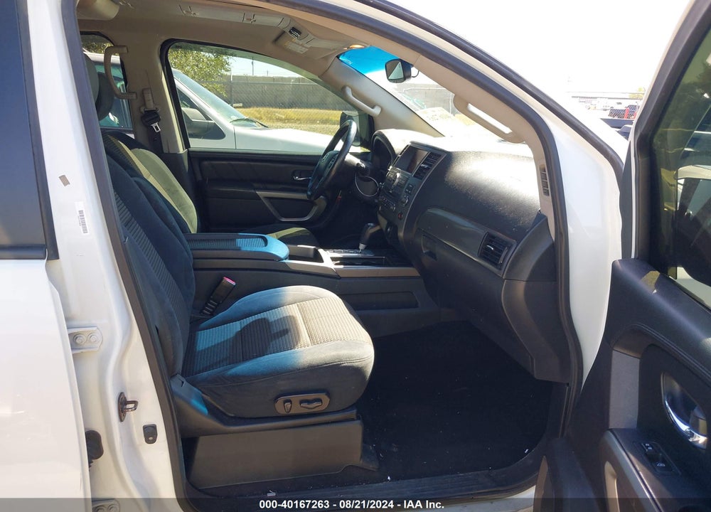 2015 NISSAN ARMADA PLATINUM/SL/SV VIN: 5N1AA0NC9FN604402