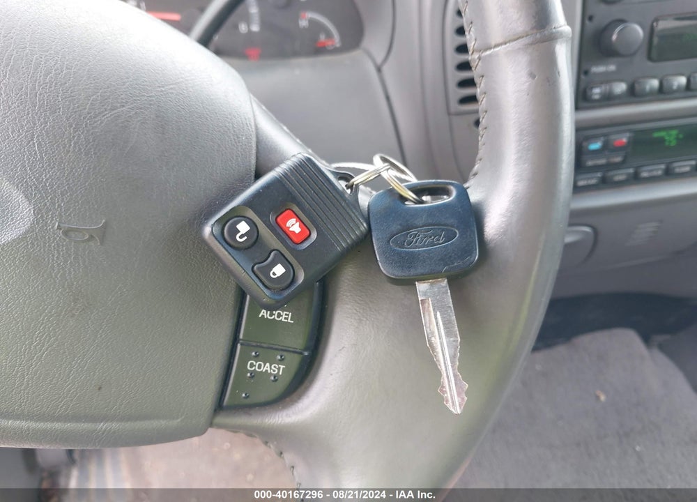 2003 FORD F-150 LARIAT/XLT VIN: 1FTRW08L63KD71922