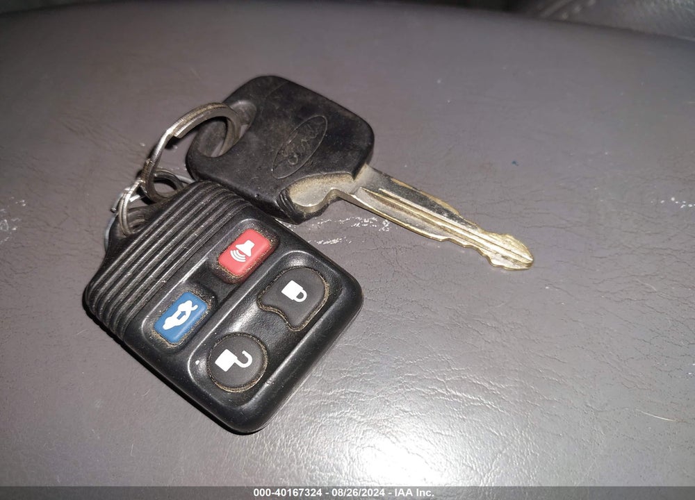 2002 FORD ESCAPE XLT VIN: 1FMYU04112KC83019