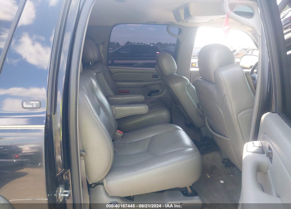 2004 CHEVROLET SUBURBAN 1500 LT VIN: 1GNEC16Z64J229007