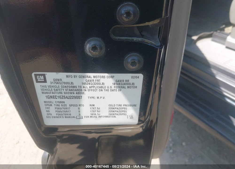2004 CHEVROLET SUBURBAN 1500 LT VIN: 1GNEC16Z64J229007