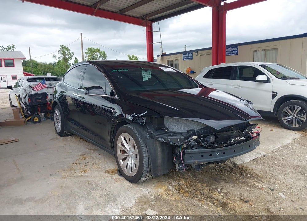 2017 TESLA MODEL X 100D/75D/90D VIN: 5YJXCAE26HF072825