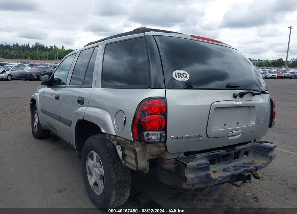 2005 CHEVROLET TRAILBLAZER LS VIN: 1GNDT13S252353077