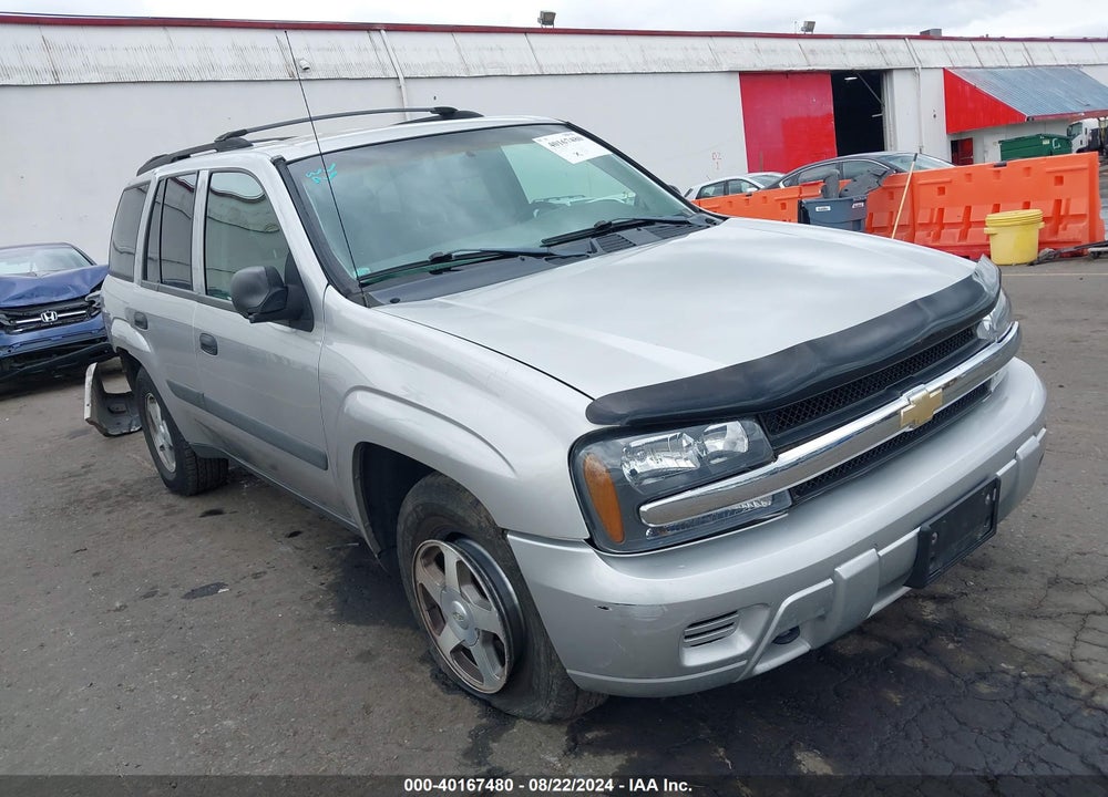 2005 CHEVROLET TRAILBLAZER LS VIN: 1GNDT13S252353077