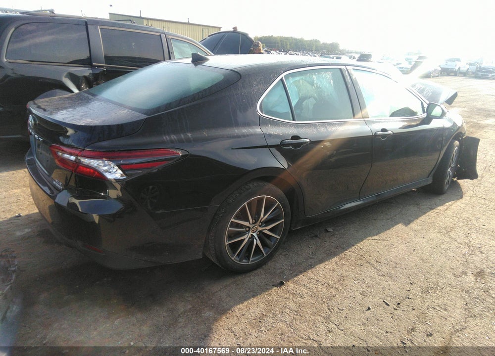 2021 TOYOTA CAMRY XLE HYBRID VIN: 4T1F31AK2MU555355
