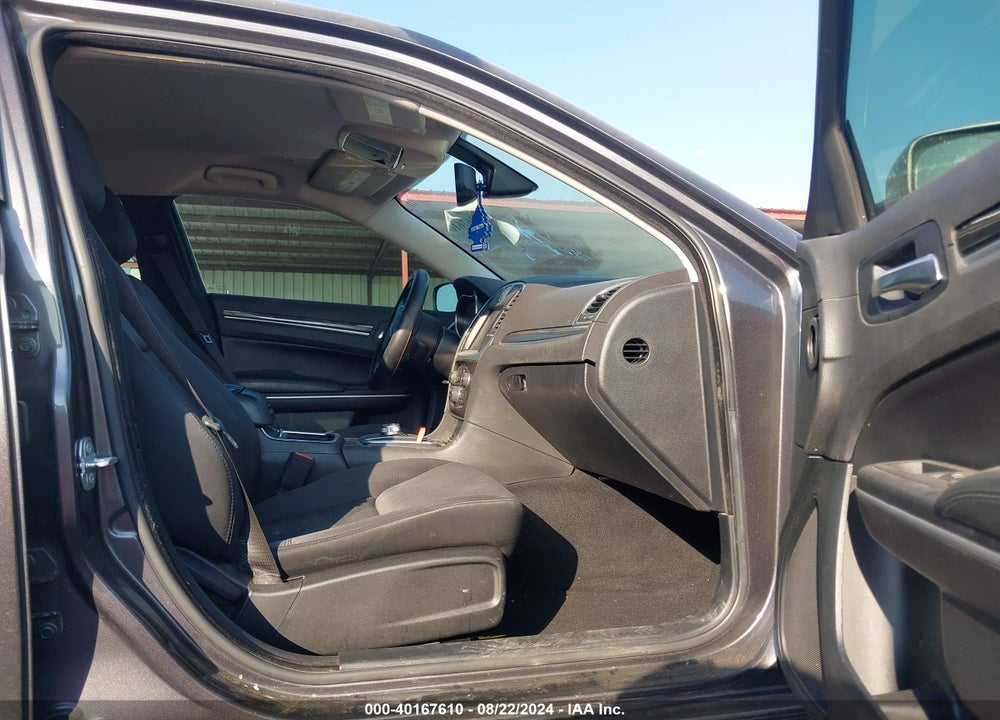 2019 CHRYSLER 300 TOURING VIN: 2C3CCAAG9KH683101