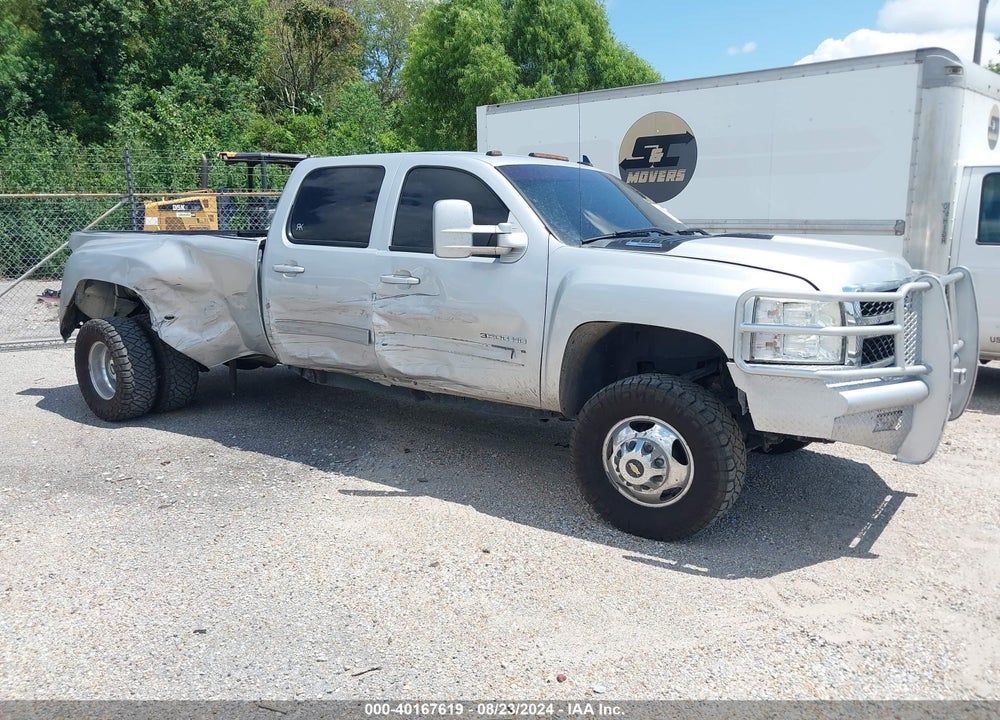 2014 CHEVROLET SILVERADO 3500HD LTZ VIN: 1GC4K1C8XEF121951