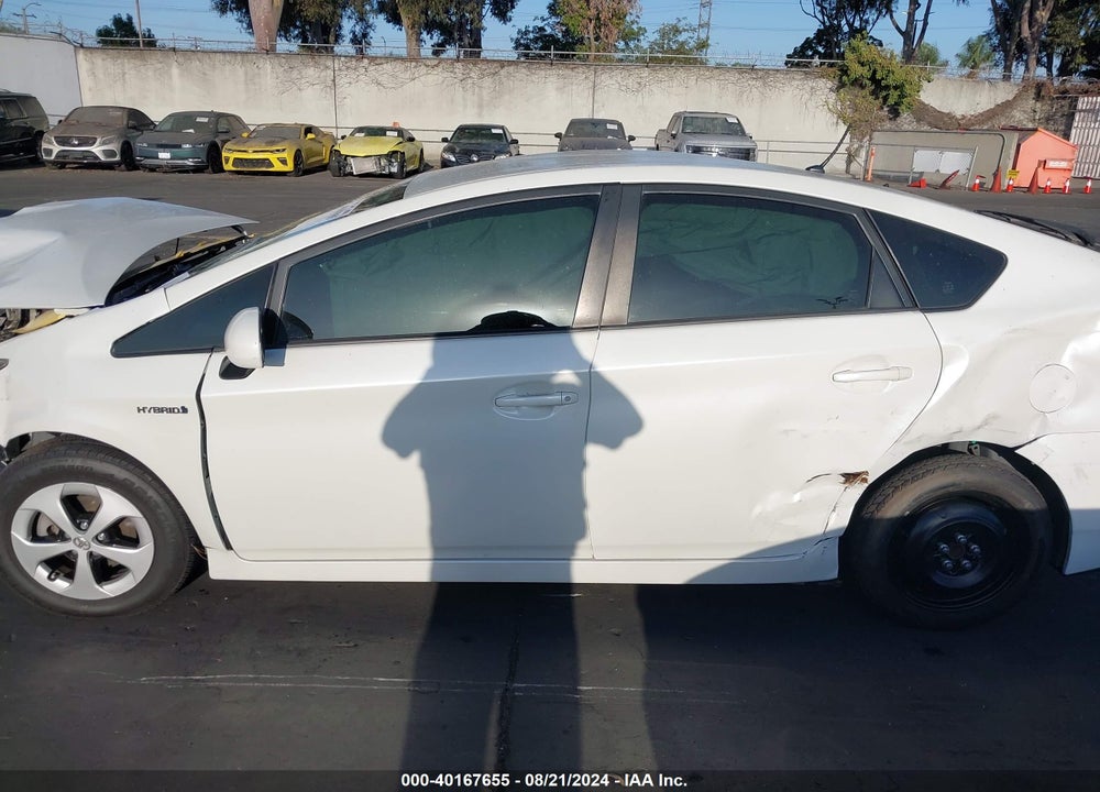 2015 TOYOTA PRIUS TWO VIN: JTDKN3DU7F1995422