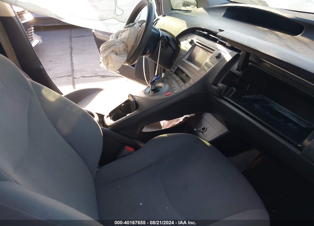 2015 TOYOTA PRIUS TWO VIN: JTDKN3DU7F1995422