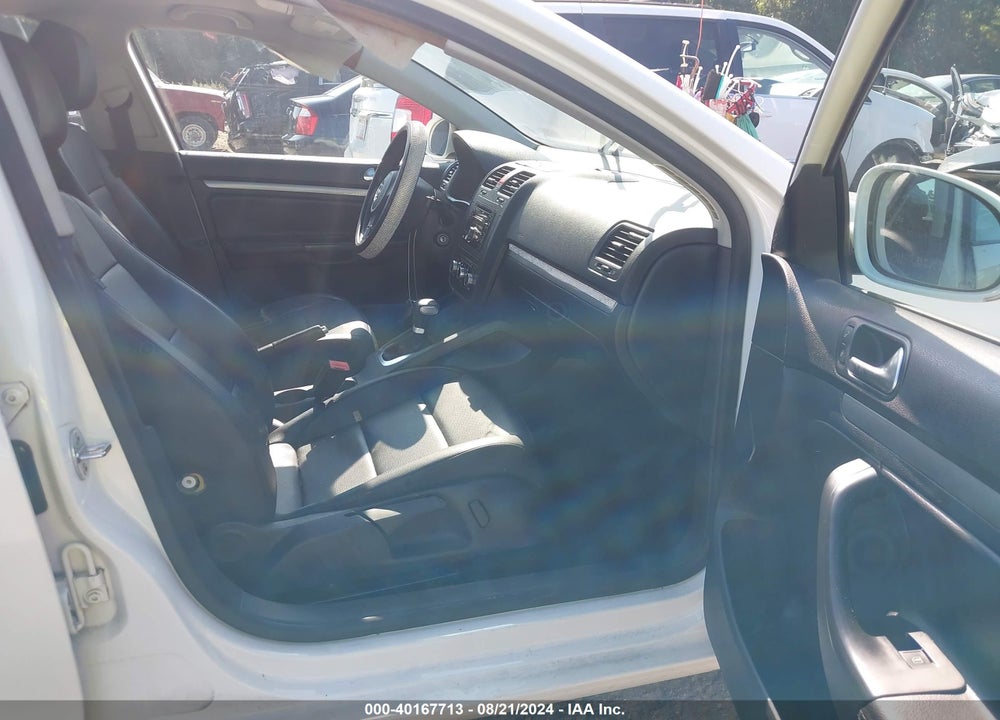 2010 VOLKSWAGEN JETTA LIMITED EDITION VIN: 3VWAX7AJXAM074991
