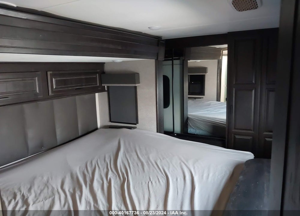2021 HIGHLAND RIDGE SILVERSTAR 371 VIN: 58TCH0BV0M3WD3057
