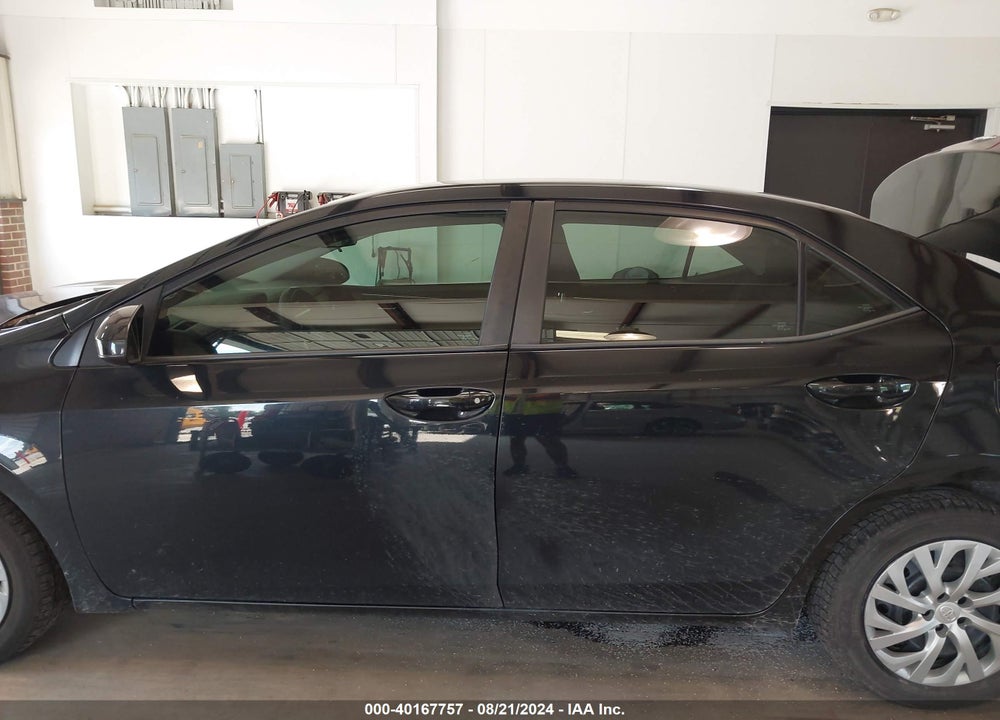 2019 TOYOTA COROLLA LE VIN: 2T1BURHE8KC188020