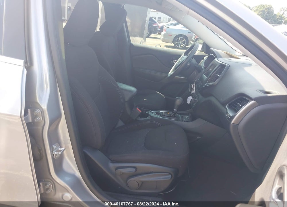 2019 JEEP CHEROKEE LATITUDE FWD VIN: 1C4PJLCB3KD416338