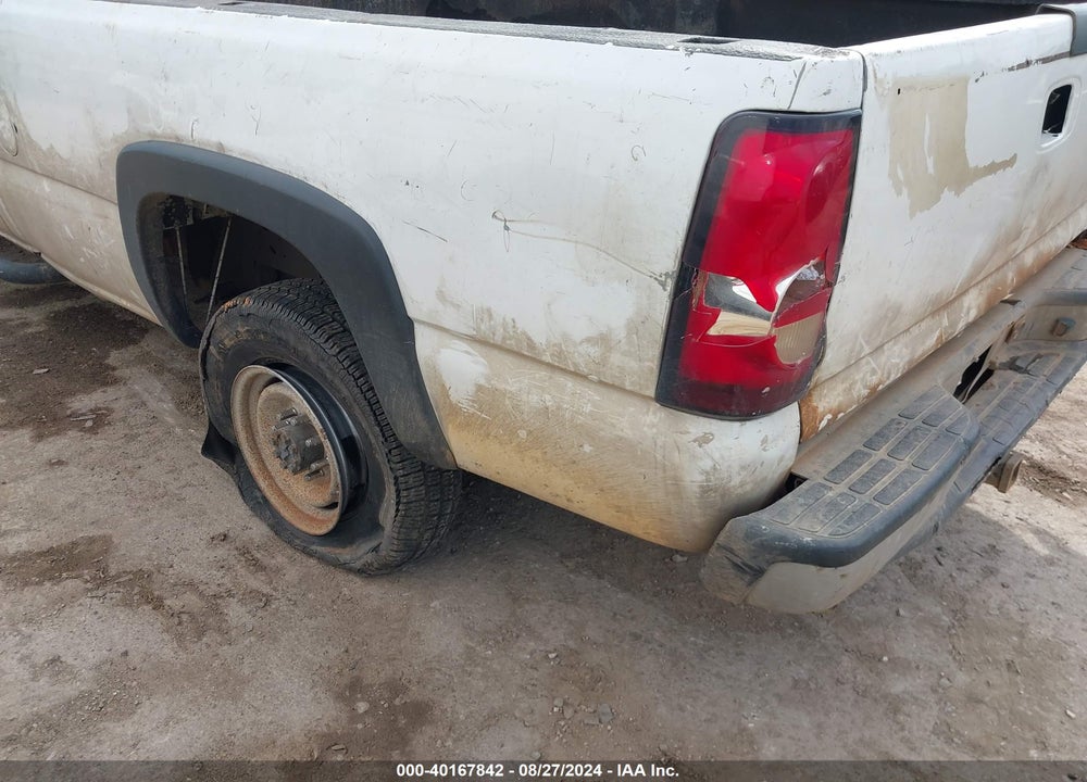 2004 CHEVROLET SILVERADO 2500HD WORK TRUCK VIN: 1GCHC23U64F195206