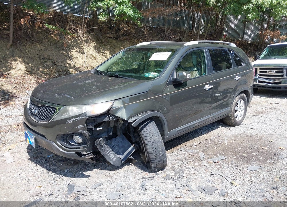 2011 KIA SORENTO LX VIN: 5XYKT4A18BG105753