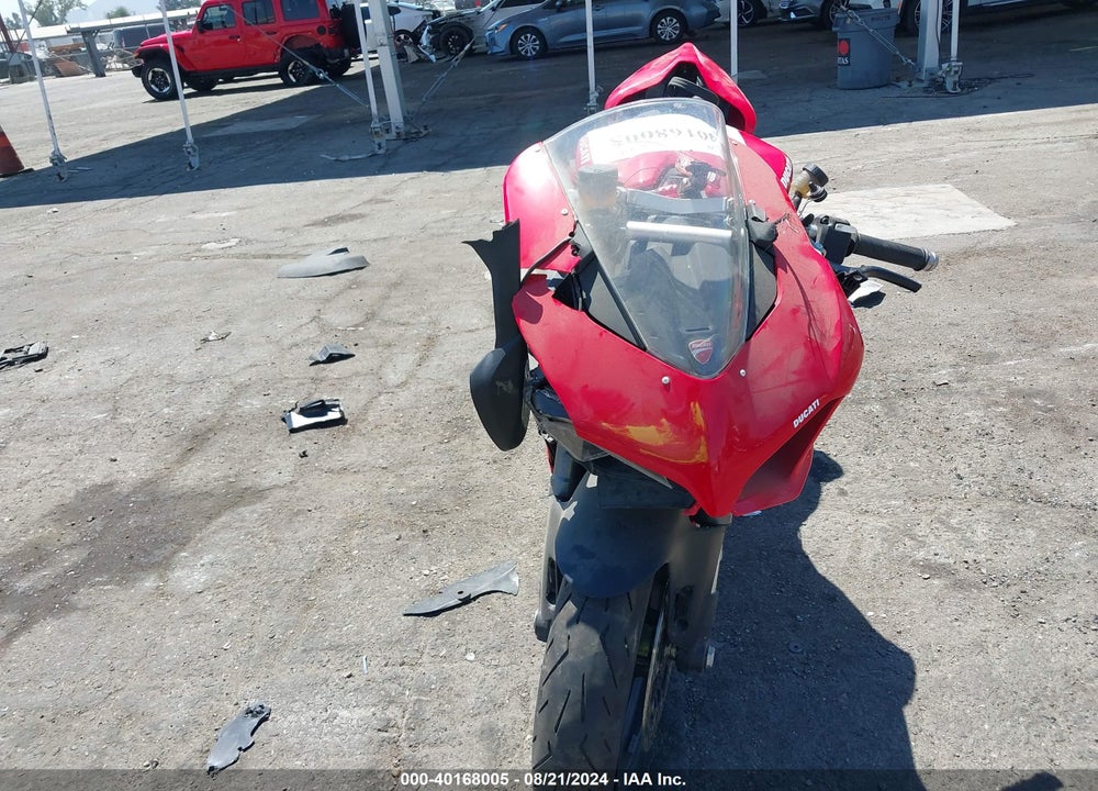 2021 DUCATI PANIGALE V2 VIN: ZDMHAATW9MB002415