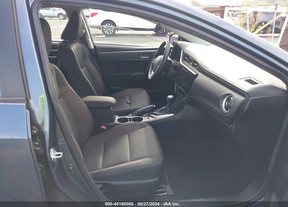 2019 TOYOTA COROLLA LE VIN: 2T1BURHE8KC245638
