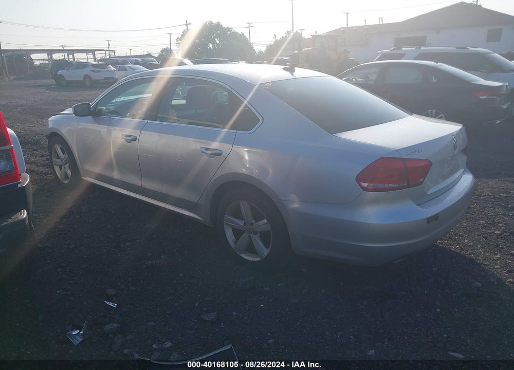 2013 VOLKSWAGEN PASSAT 2.5L SE VIN: 1VWBP7A32DC117196
