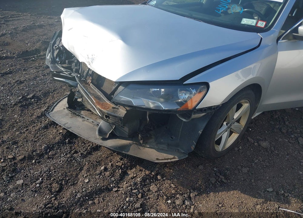 2013 VOLKSWAGEN PASSAT 2.5L SE VIN: 1VWBP7A32DC117196