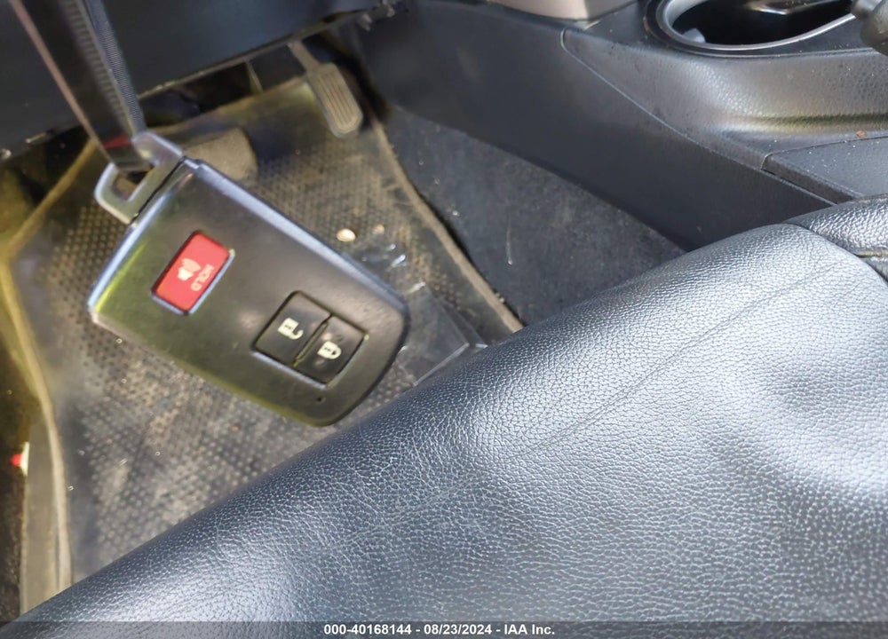 2018 TOYOTA RAV4 HYBRID XLE VIN: JTMRJREV3JD247746
