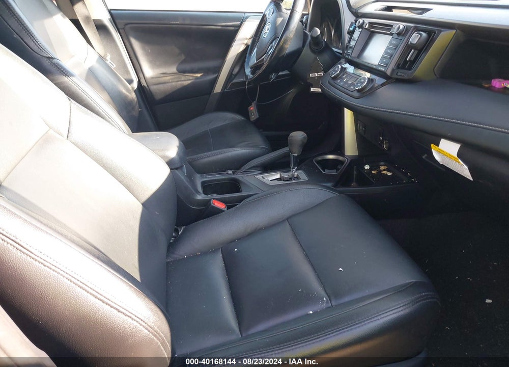 2018 TOYOTA RAV4 HYBRID XLE VIN: JTMRJREV3JD247746