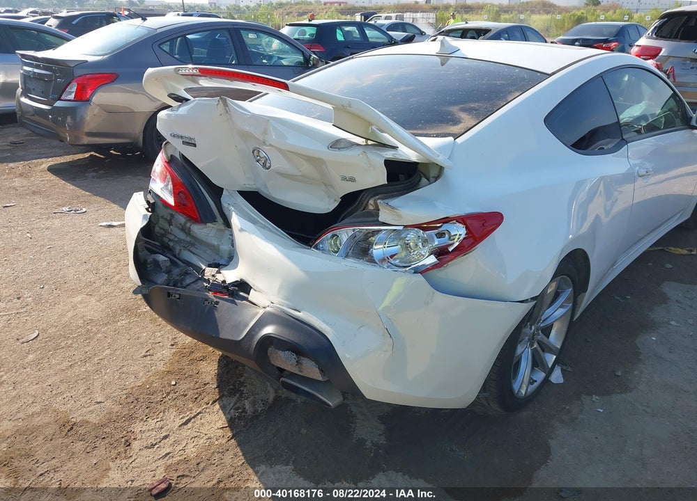 2011 HYUNDAI GENESIS 3.8 TRACK VIN: KMHHU6KH8BU043005