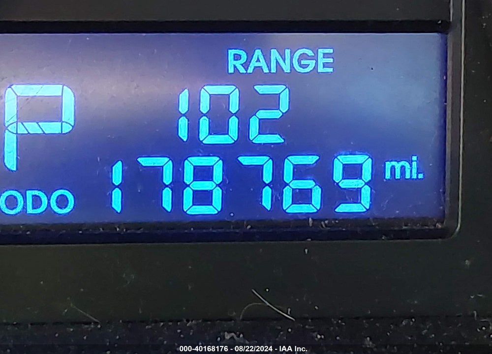 2011 HYUNDAI GENESIS 3.8 TRACK VIN: KMHHU6KH8BU043005
