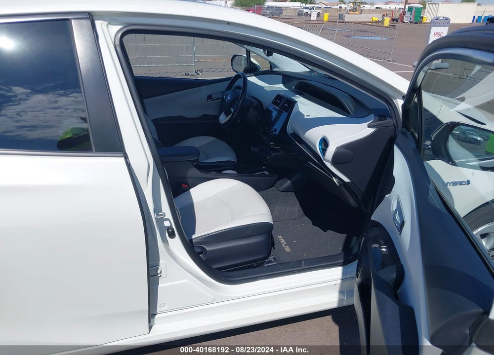 2016 TOYOTA PRIUS FOUR VIN: JTDKARFUXG3015067