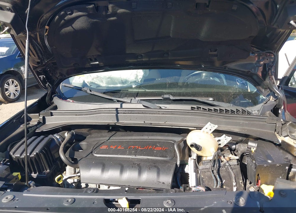 2015 JEEP RENEGADE LATITUDE VIN: ZACCJBBT2FPB89217